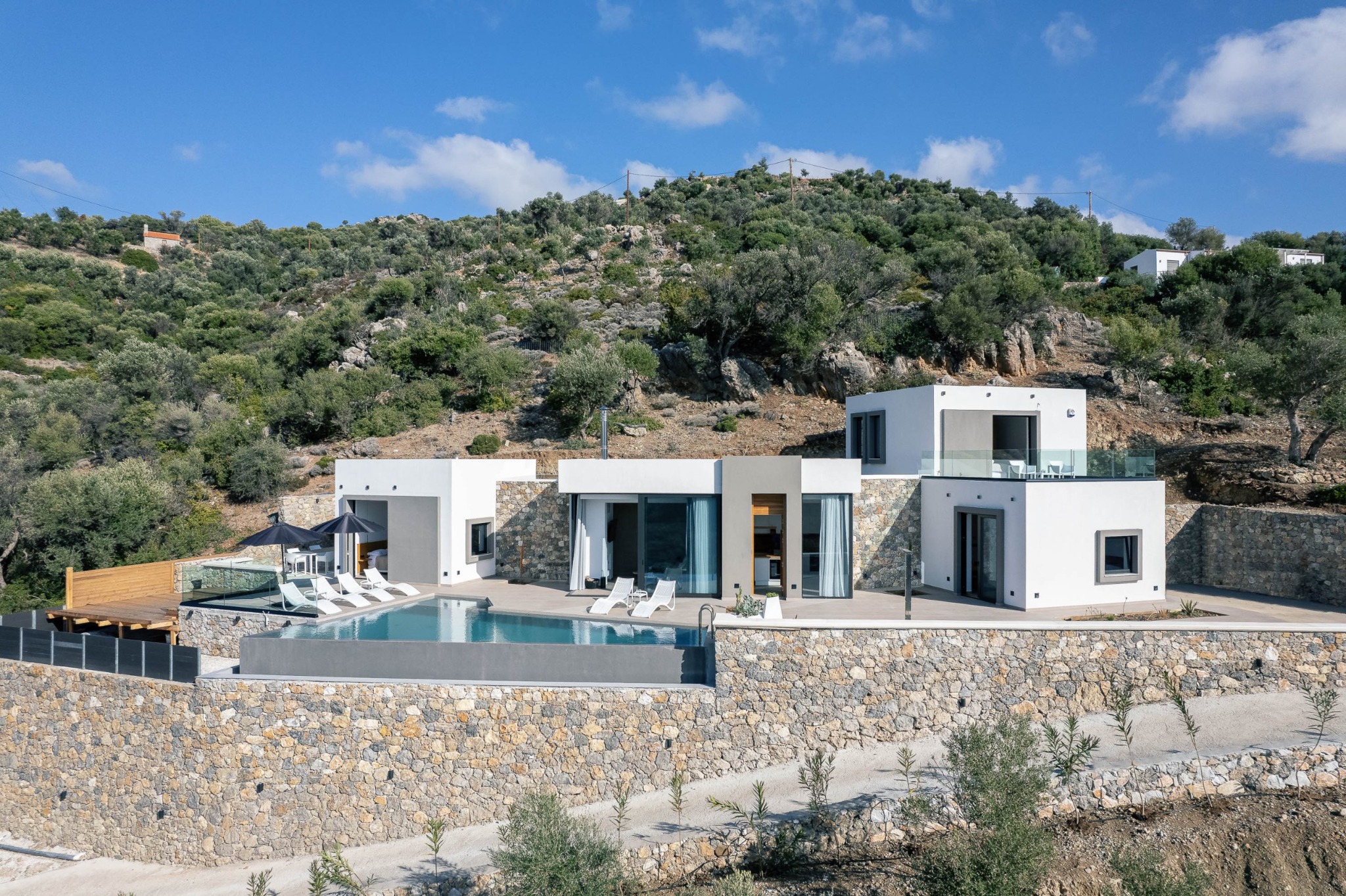 Villa Anasa — εξωτερική άποψη κατοικίας με πισίνα